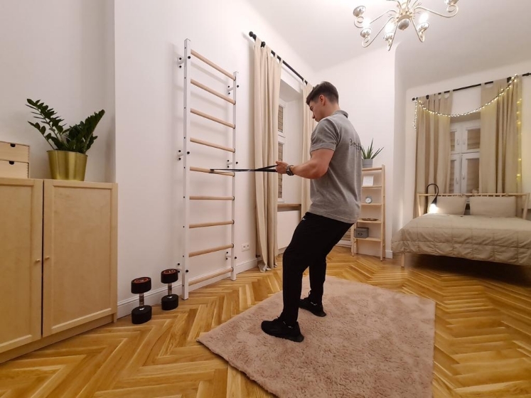 Poza cu Spalier BenchK 700W, cu un cadru de otel si 9 bare din fag masiv