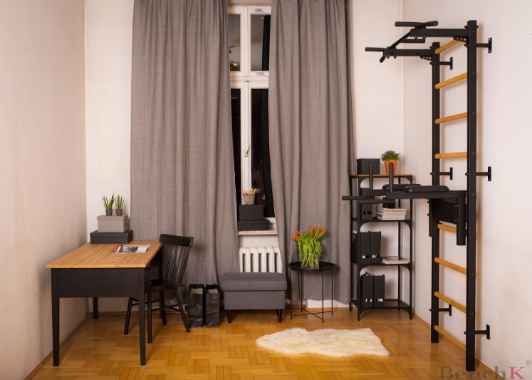 Poza cu Spalier BenchK 722B, cu bara de tractiune fixa din otel si suport spate