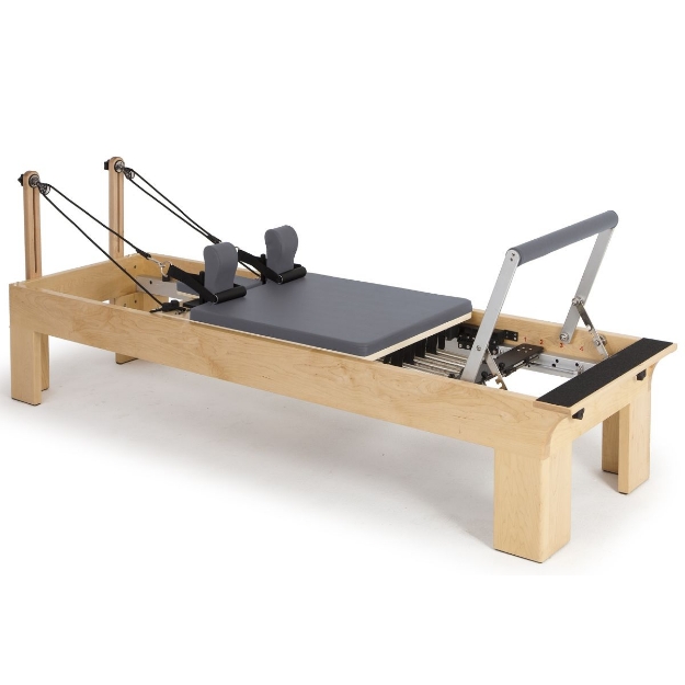 Poza cu Reformer Pilates Physio din Lemn Profesional – Pentru Recuperare și Fizioterapie