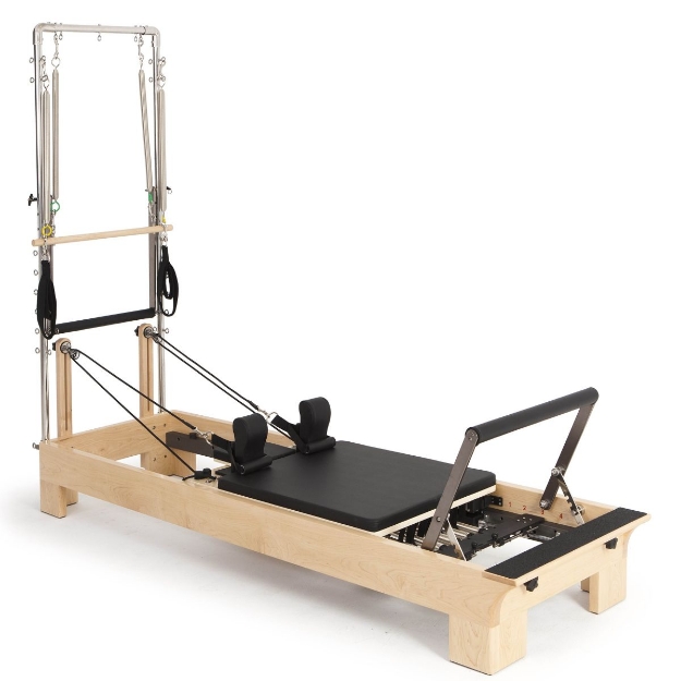 Poza cu Reformer Pilates din Lemn cu Turn Profesional – Half Trapeze pentru Studiouri și Recuperare
