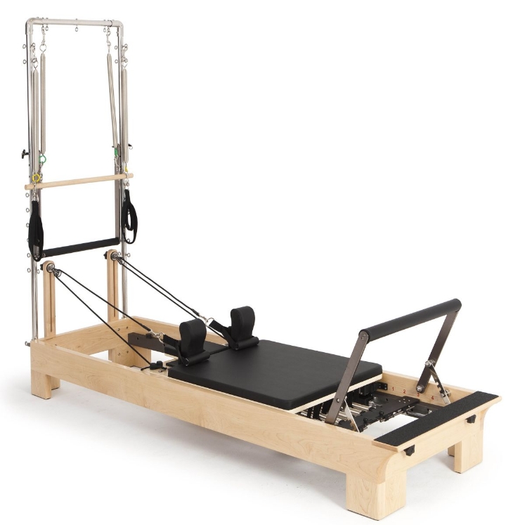 Poza cu Reformer Pilates din Lemn cu Turn Profesional – Half Trapeze pentru Studiouri și Recuperare