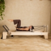 Poza cu Reformer Pilates Elite Profesional – Performanță Premium pentru Studiouri Pilates
