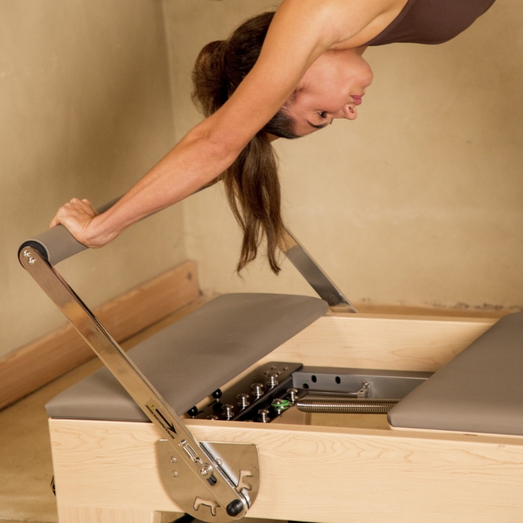 Poza cu Reformer Pilates Elite Profesional – Performanță Premium pentru Studiouri Pilates