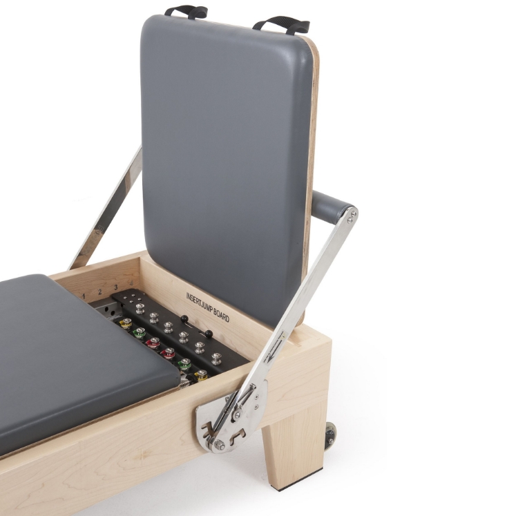 Poza cu Reformer Pilates Elite din Lemn cu Turn Profesional – Premium pentru Studiouri și Recuperare
