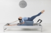 Poza cu Reformer Pilates Classic Profesional – Design Clasic pentru Studiouri Pilates