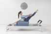 Poza cu Reformer Pilates Classic Profesional – Design Clasic pentru Studiouri Pilates