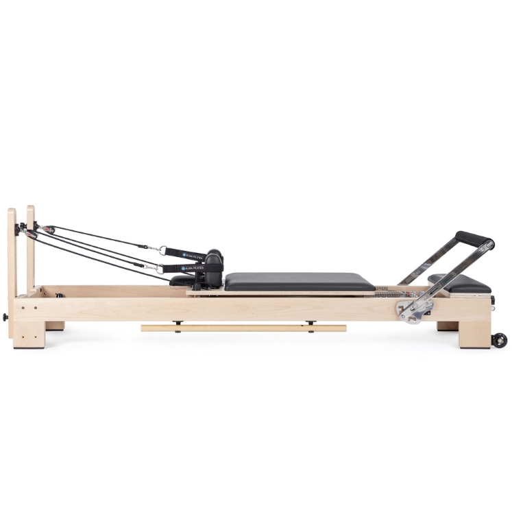 Poza cu Reformer Pilates Lignum Premium – Pentru Acasă și Studiouri Pilates