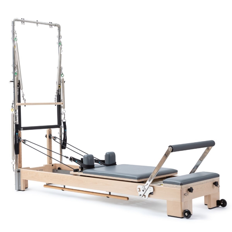 Poza cu Reformer Pilates Lignum din Lemn cu Turn Profesional – pentru Acasă și Studiouri