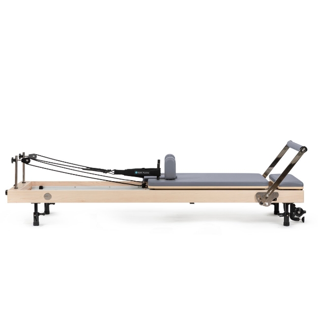 Poza cu Reformer Pilates Vertical pentru Acasă – Compact și Ușor de Depozitat