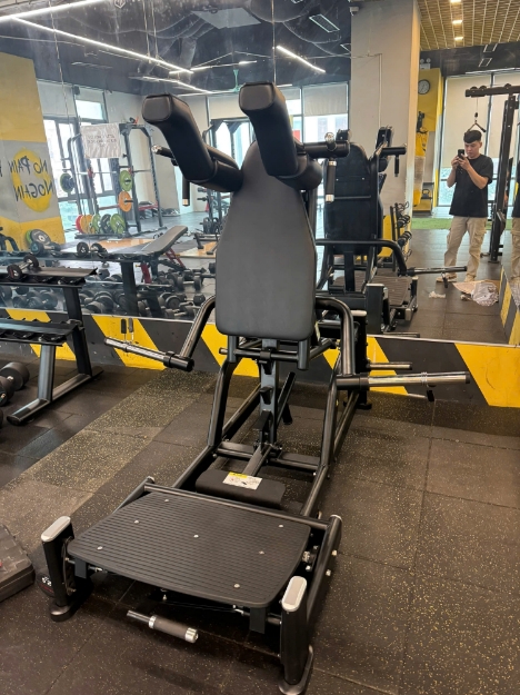 Poza cu Aparat genuflexiuni Hack Squat  XH-004, TheWay Fitness 