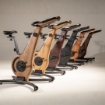 Poza cu NOHRD Bike V2 – Bicicletă fitness premium din lemn masiv cu monitor integrat