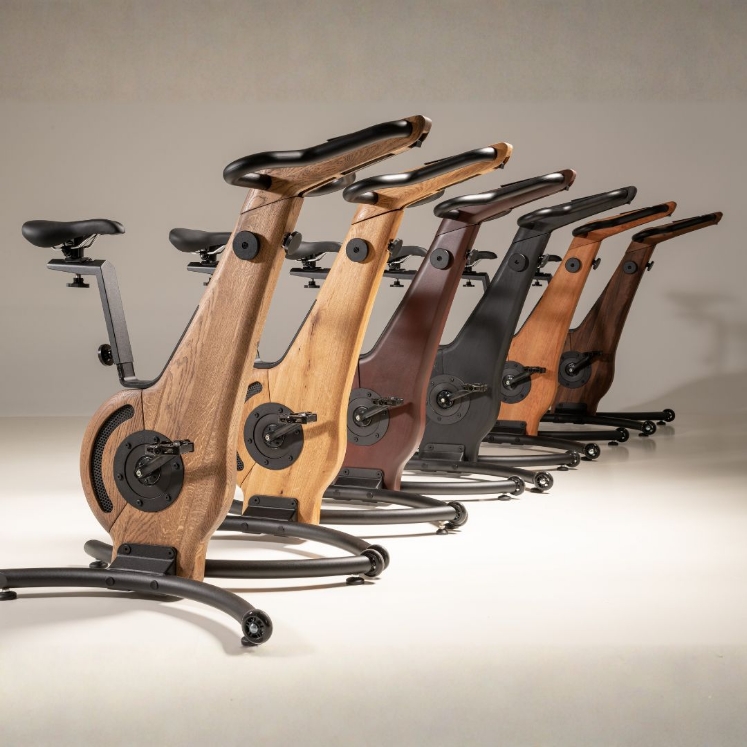 Poza cu NOHRD Bike V2 – Bicicletă fitness premium din lemn masiv cu monitor integrat