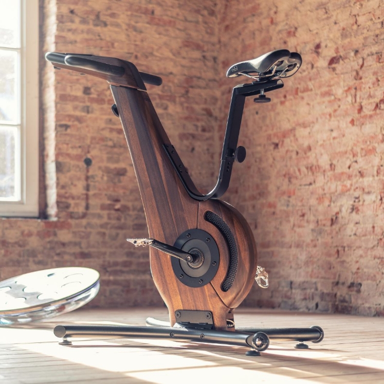 Poza cu NOHRD Bike V2 – Bicicletă fitness premium din lemn masiv cu monitor integrat